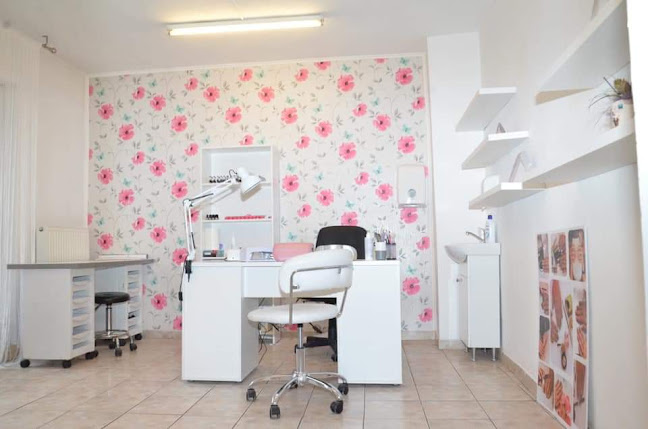 LuxAndra Beauty Salon - <nil>