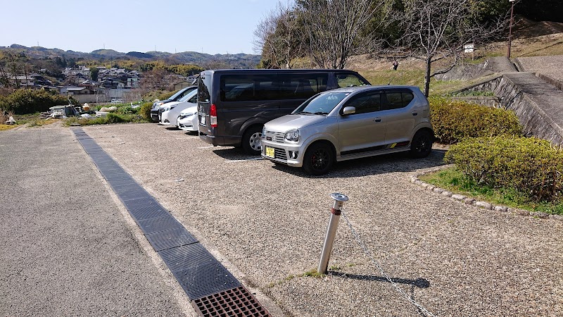 平群中央公園駐車場