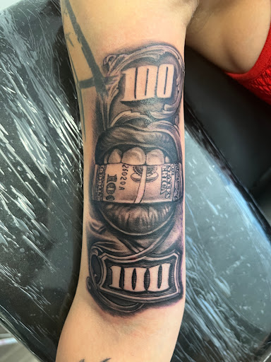 Explore bonsai tree tattoo ideas, creative tattoo ideas in Round Rock, available at Beto Tats