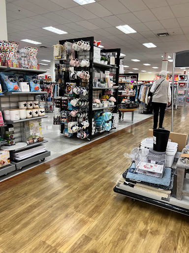 Department Store «T.J. Maxx & HomeGoods», reviews and photos, 103 S Mt Juliet Rd #610, Mt Juliet, TN 37122, USA