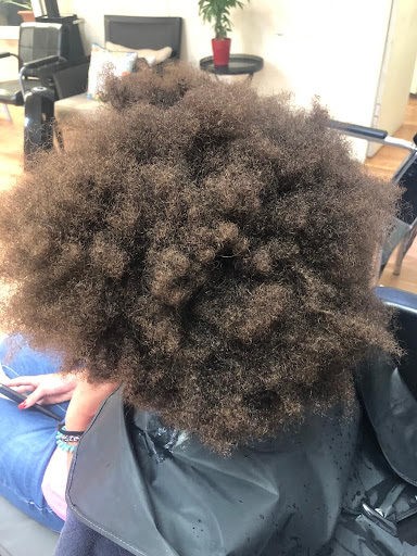 Hair Salon «Blow out Dominican Hair Salon», reviews and photos, 1413 W. O. Ezell Boulevard, Spartanburg, SC 29301, USA