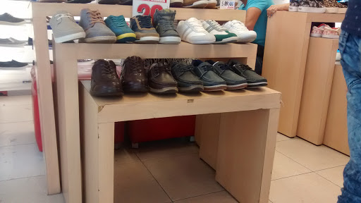 Stores to buy boots Bucaramanga