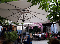Atmosphère du Restaurant La Parenthèse Inattendue à Salon-de-Provence - n°12