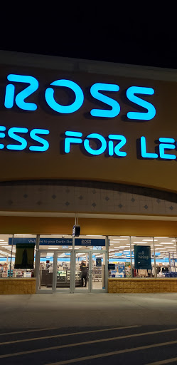 Clothing Store «Ross Dress for Less», reviews and photos, 2600 McFarland Blvd E, Tuscaloosa, AL 35405, USA