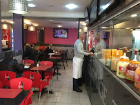 Atmosphère du Restaurant de döner kebab Carthage II à Paris - n°12