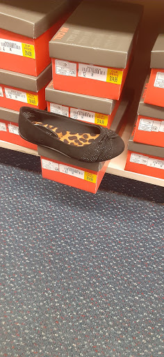 Shoe Store «Shoe Show», reviews and photos, 2739 Beaver Run Blvd, Surfside Beach, SC 29575, USA