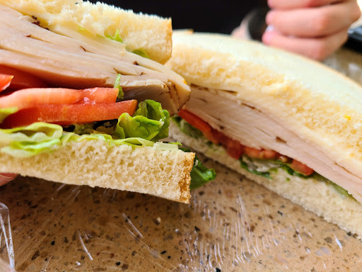 Sandwich Shop «The Picnic Basket», reviews and photos, 501 N Milwaukee Ave, Libertyville, IL 60048, USA