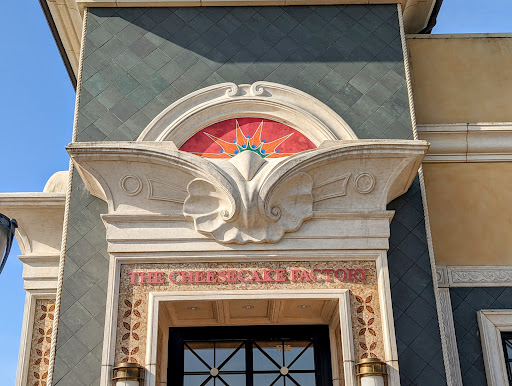 Restaurant «The Cheesecake Factory», reviews and photos, 1736 Redwood Hwy, Corte Madera, CA 94925, USA