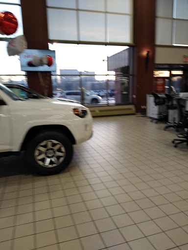 Toyota Dealer «Walser Toyota», reviews and photos, 4401 American Blvd W, Bloomington, MN 55437, USA