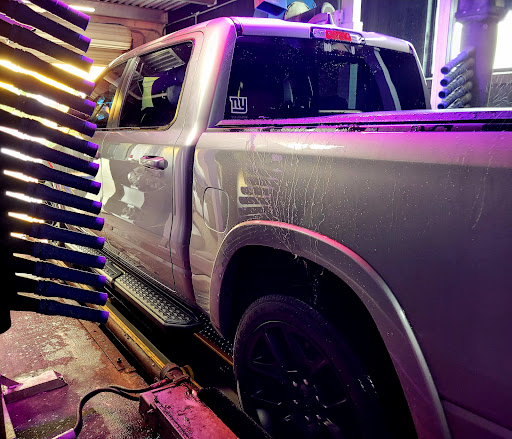 Car Wash «Southington Auto Wash & Oil Change & Detailing», reviews and photos, 254 Queen St, Southington, CT 06489, USA