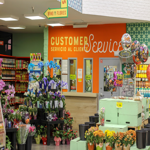 Supermarket «Vallarta Supermarkets», reviews and photos, 10859 Oxnard St, North Hollywood, CA 91606, USA