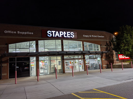 Office Supply Store «Staples», reviews and photos, 870 S Colorado Blvd, Glendale, CO 80246, USA