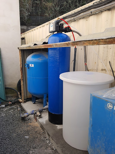 Fournisseur d'équipements pour l'adoucissement de l'eau Société landaise de traitement des eaux Saint-Paul-lès-Dax