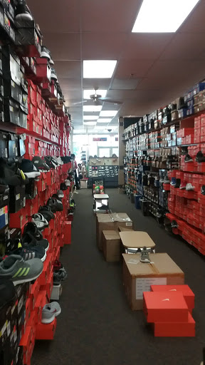 Shoe Store «Shoe Dept.», reviews and photos, 6635 Winchester Blvd, Canal Winchester, OH 43110, USA