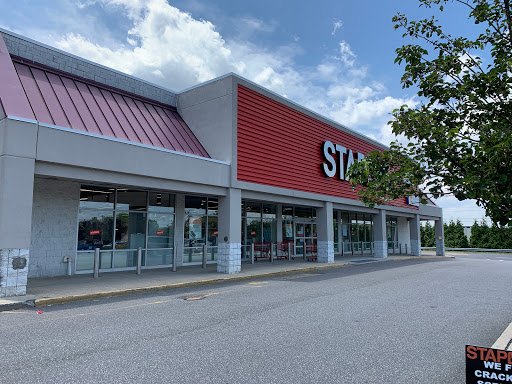 Office Supply Store «Staples», reviews and photos, 1080 Old Country Rd, Westbury, NY 11590, USA