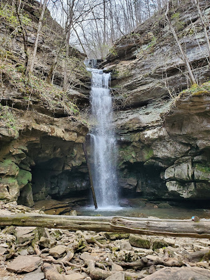 Lost Creek Falls & Cave Trailhead