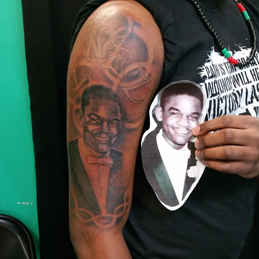 Tattoo Shop «Blackhouse Ink Tattoos», reviews and photos, 691 E 185th St, Cleveland, OH 44119, USA