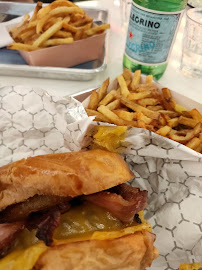 Cheeseburger du Restaurant américain PNY CITADIUM à Paris - n°10