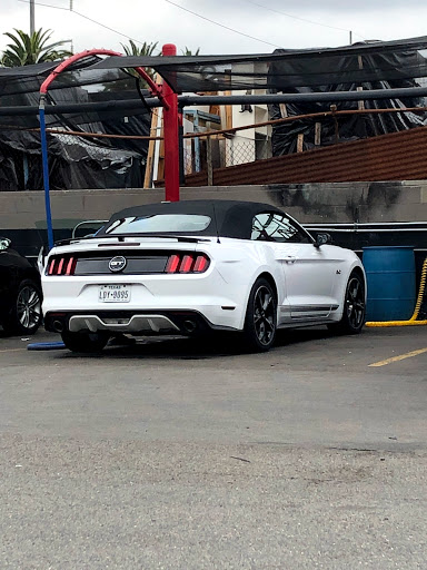 Car Wash «Century Car Wash», reviews and photos, 4700 W Century Blvd, Inglewood, CA 90304, USA