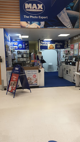 Reviews of Max Spielmann in Cardiff - Photography studio