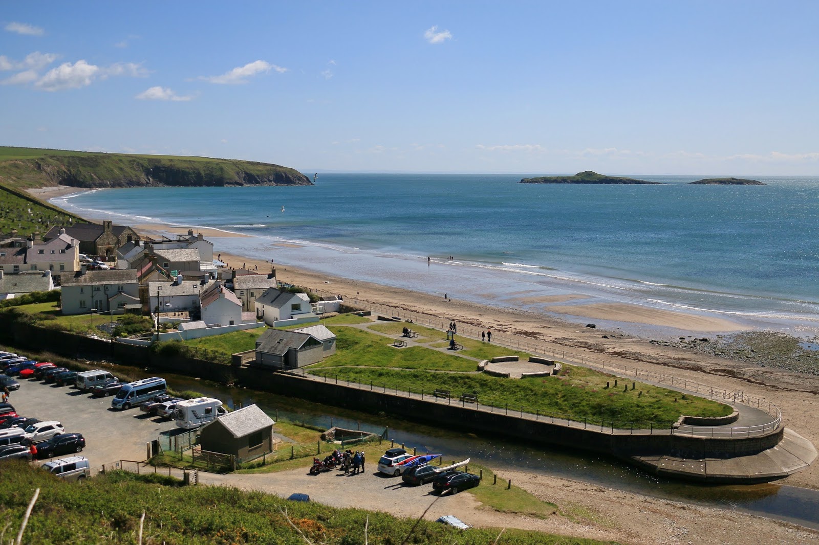 Foto de Praia de Aberdaron e o assentamento