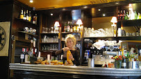 Atmosphère du Restaurant français La Villa des Abbesses à Paris - n°9
