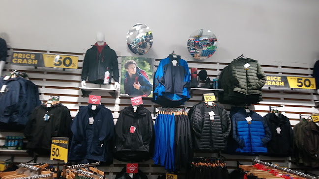 Mountain Warehouse Stoke - Sporting goods store