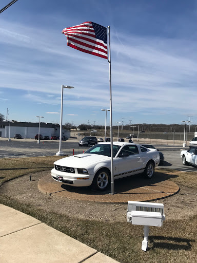 Volkswagen Dealer «Pugi Volkswagen», reviews and photos, 2020 Ogden Ave, Downers Grove, IL 60515, USA