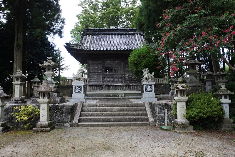 勝居神社