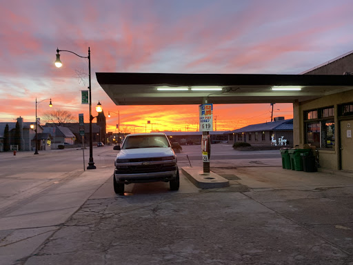 Tobacco Shop «M & J Smoke Shop», reviews and photos, 401 W 2nd St, Winslow, AZ 86047, USA