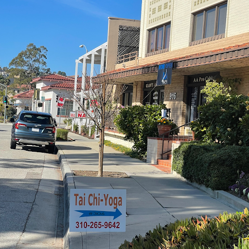 Yoga Studio «Rolling Hills - Body & Brain Yoga·Tai Chi», reviews and photos, 881 Silver Spur Rd, Rolling Hills Estates, CA 90274, USA