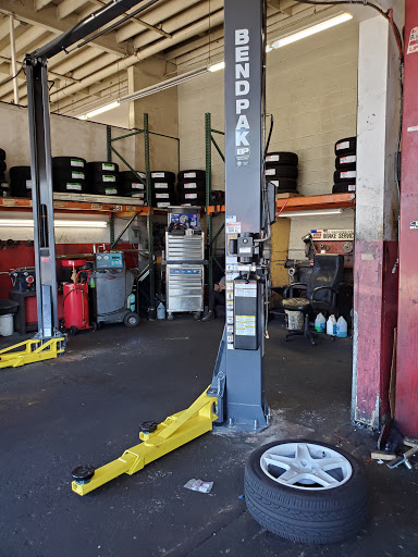 Auto Repair Shop «B C Advance Auto Repair», reviews and photos, 308 N Harbor Blvd B, Santa Ana, CA 92703, USA