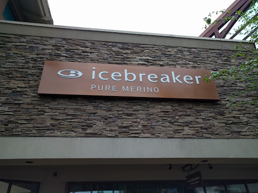 Sportswear Store «Icebreaker Woodburn Outlet», reviews and photos, 1001 N Arney Rd, Woodburn, OR 97071, USA