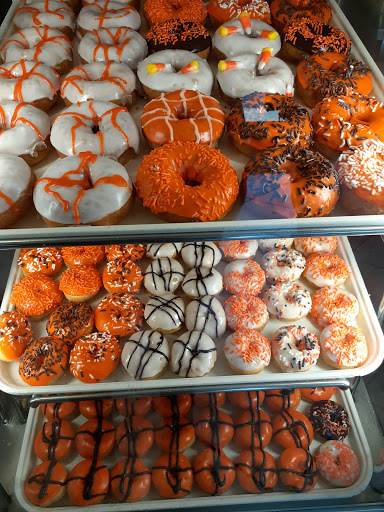 Donut Shop «Yum Yum Donuts», reviews and photos, 12821 Valley View Ave, La Mirada, CA 90638, USA
