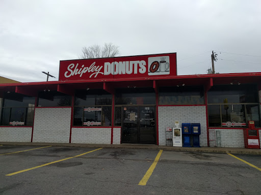 Donut Shop «Shipley Do-Nuts», reviews and photos, 201 E Oak St, Conway, AR 72032, USA