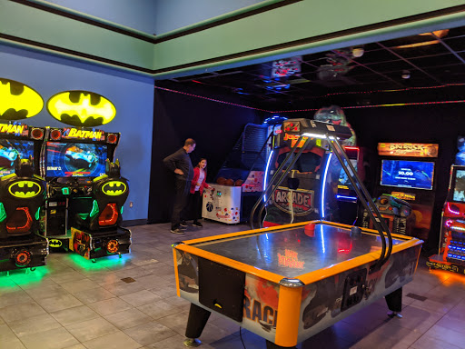 Movie Theater «Showcase Cinemas Warwick», reviews and photos, 1200 Quaker Ln, Warwick, RI 02886, USA