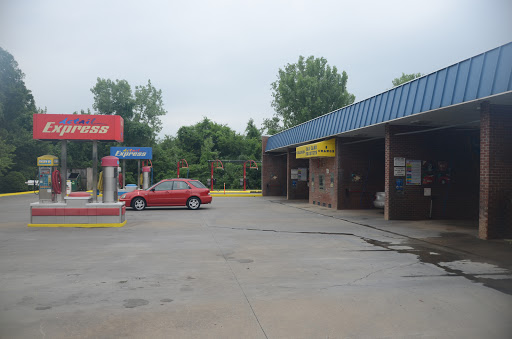 Champion Car Wash en Hendersonville