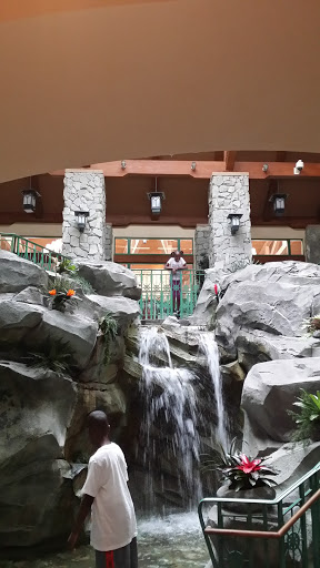 Department Store «Bon-Ton», reviews and photos, 443 E Main St, Westfield, MA 01085, USA