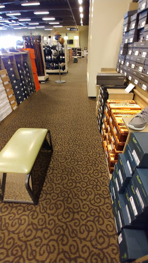 Shoe Store «DSW Designer Shoe Warehouse», reviews and photos, 1824 S 320th St, Federal Way, WA 98003, USA