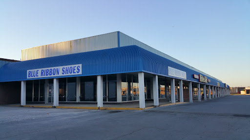 Blue Ribbon Shoes, 1524 6th Ave SE, Decatur, AL 35601, USA, 