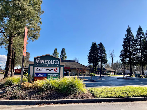 Cell Phone Store «Verizon Authorized Retailer - A Wireless», reviews and photos, 1087 Vine St, Healdsburg, CA 95448, USA