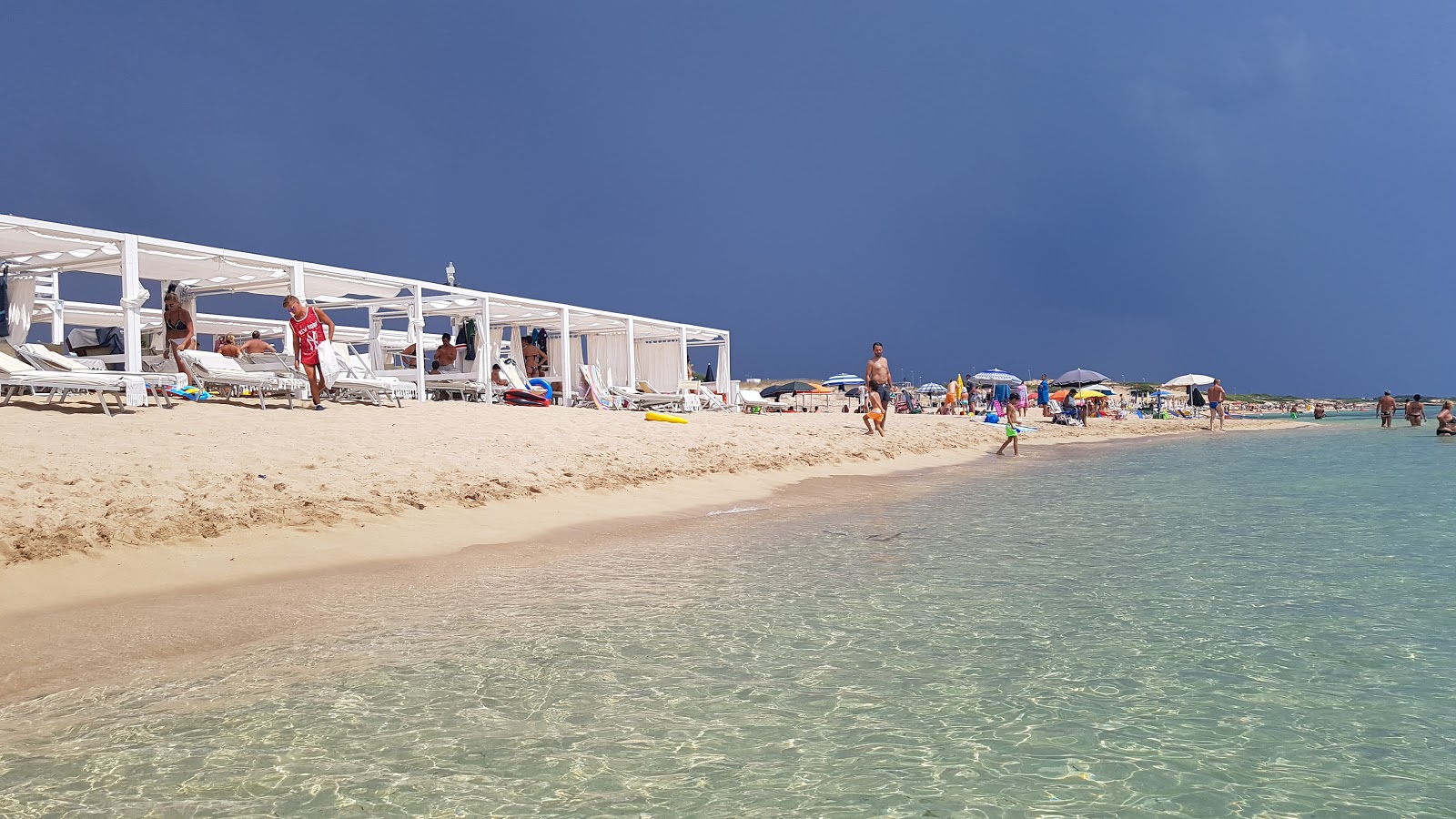 Spiaggia Di Campomarino'in fotoğrafı - rahatlamayı sevenler arasında popüler bir yer