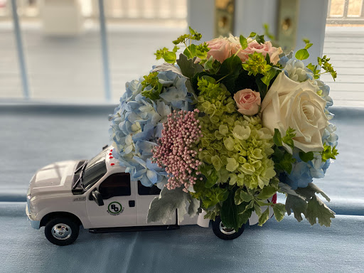 Florist «Guilford White House Florist», reviews and photos, 966 Boston Post Rd, Guilford, CT 06437, USA