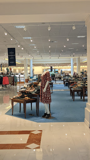 Shopping Mall «Woodland Mall», reviews and photos, 3195 28th St SE, Grand Rapids, MI 49512, USA