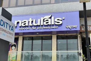 Naturals Salon Nagala park,Kolhapur image