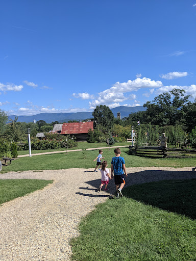 Tourist Attraction «Luray Valley Museum», reviews and photos, 100 Cave Hill Rd, Luray, VA 22835, USA