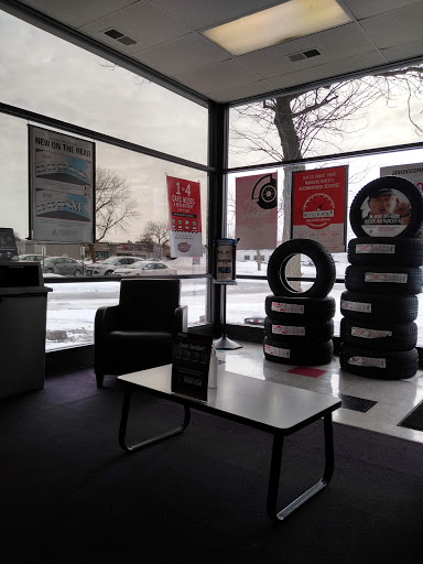 Tire Shop «Firestone Complete Auto Care», reviews and photos, 1985 Woodlynn Ave, Maplewood, MN 55109, USA