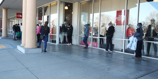 Clothing Store «The North Face Outlet», reviews and photos, 8555 San Ysidro Ave Ste 20, Gilroy, CA 95020, USA