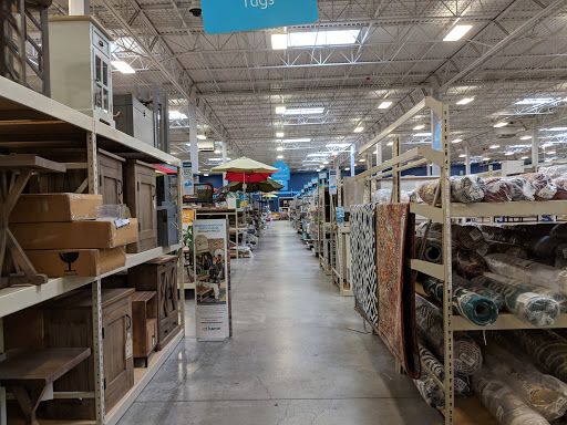 Home Goods Store «At Home», reviews and photos, 5901 Mercury Dr, Dearborn, MI 48126, USA