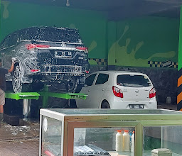 Amsterdam car wash & cafe photo